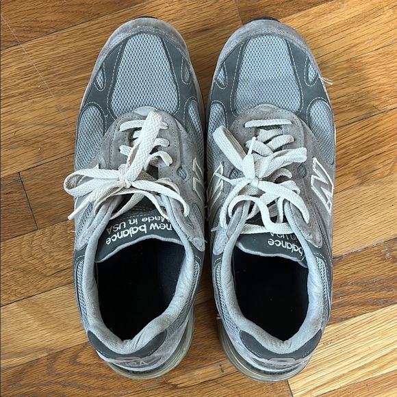 New Balance 990 V5 - Picture 2 of 4